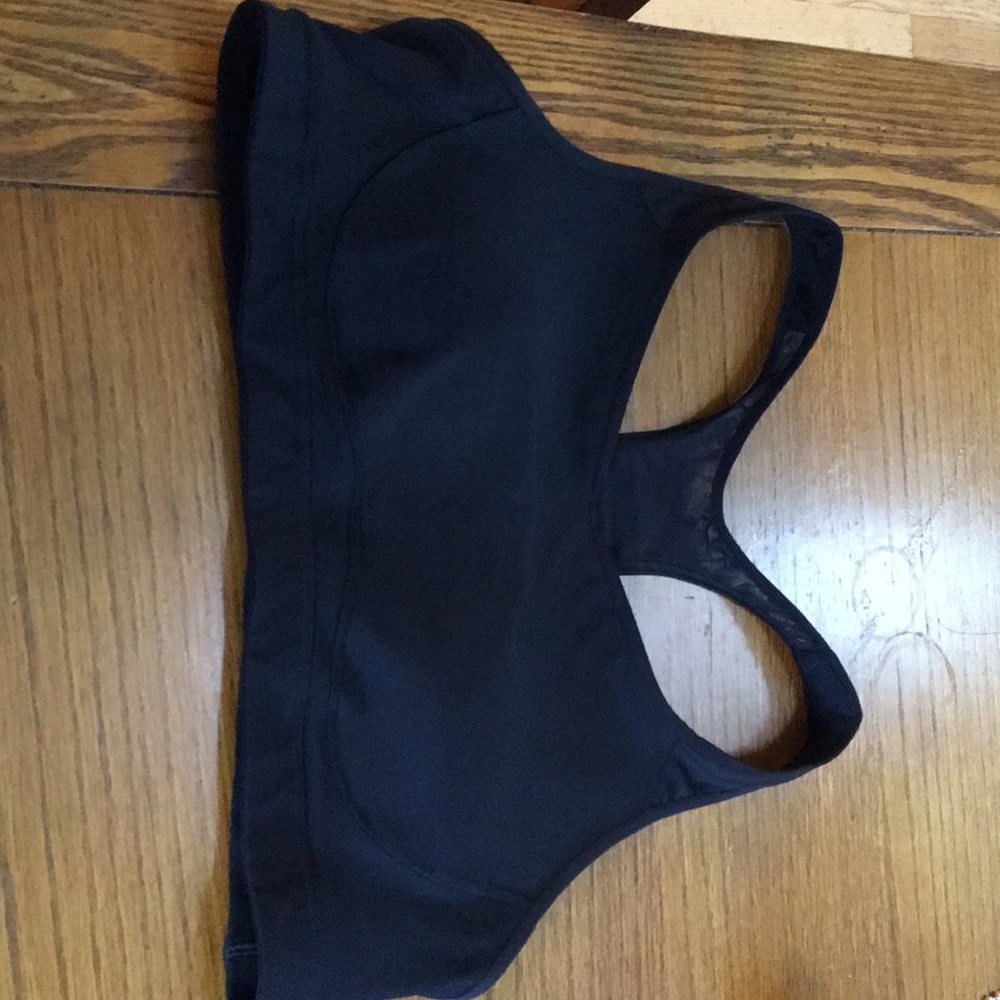 Black XXL sports bra from Old Navy